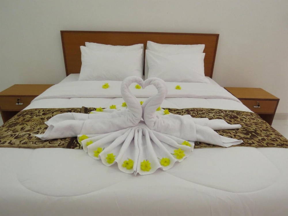 Blue Royal Amed Main image